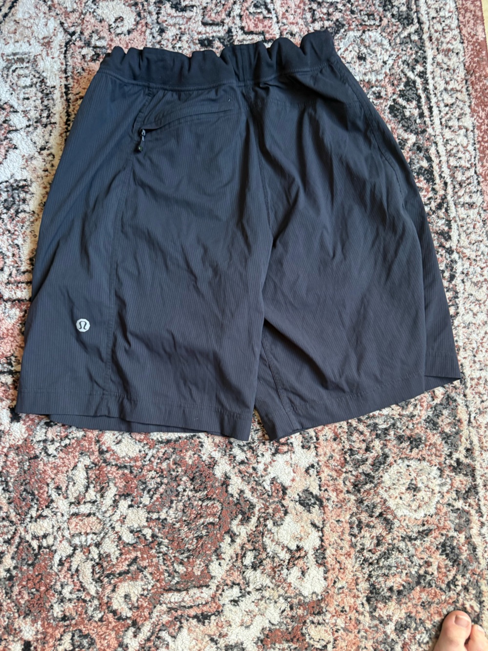 lululemon athletica Men’s yoga long Charcoal Black Performance Shorts